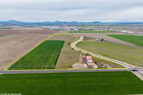 Tiny photo for 501 NW Dogwood Lane, Madras, OR 97741 (MLS # 220219879)