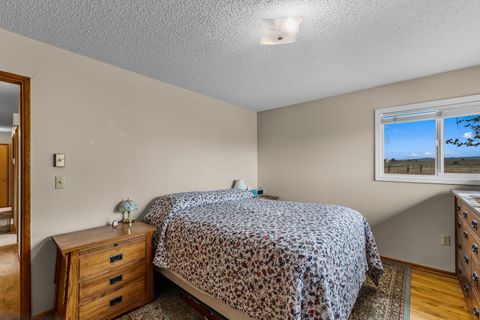 Tiny photo for 501 NW Dogwood Lane, Madras, OR 97741 (MLS # 220219879)