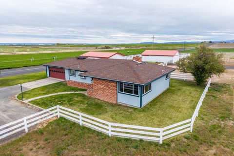 Tiny photo for 501 NW Dogwood Lane, Madras, OR 97741 (MLS # 220219879)