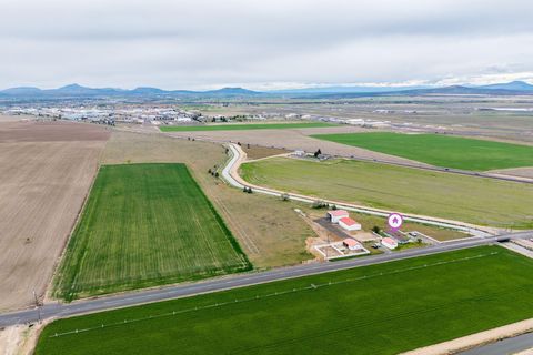 Tiny photo for 501 NW Dogwood Lane, Madras, OR 97741 (MLS # 220219879)