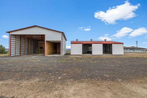 Tiny photo for 501 NW Dogwood Lane, Madras, OR 97741 (MLS # 220219879)