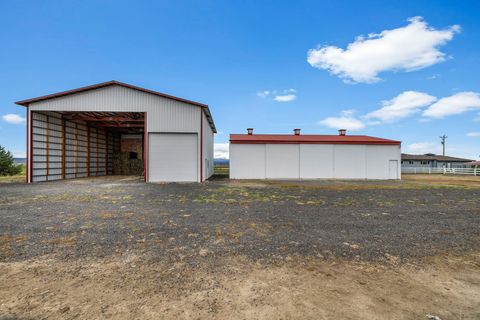 Tiny photo for 501 NW Dogwood Lane, Madras, OR 97741 (MLS # 220219879)