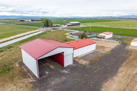 Tiny photo for 501 NW Dogwood Lane, Madras, OR 97741 (MLS # 220219879)