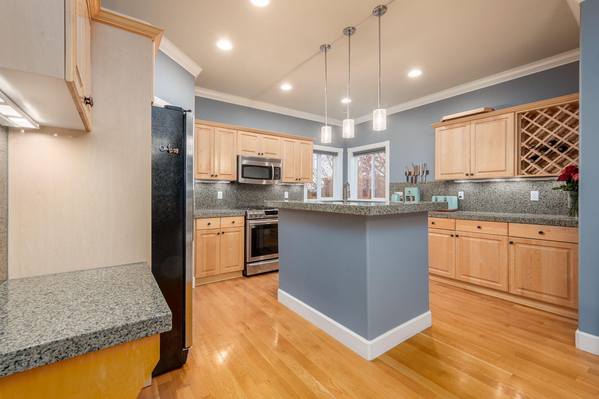 Quiet Canyon - Residential