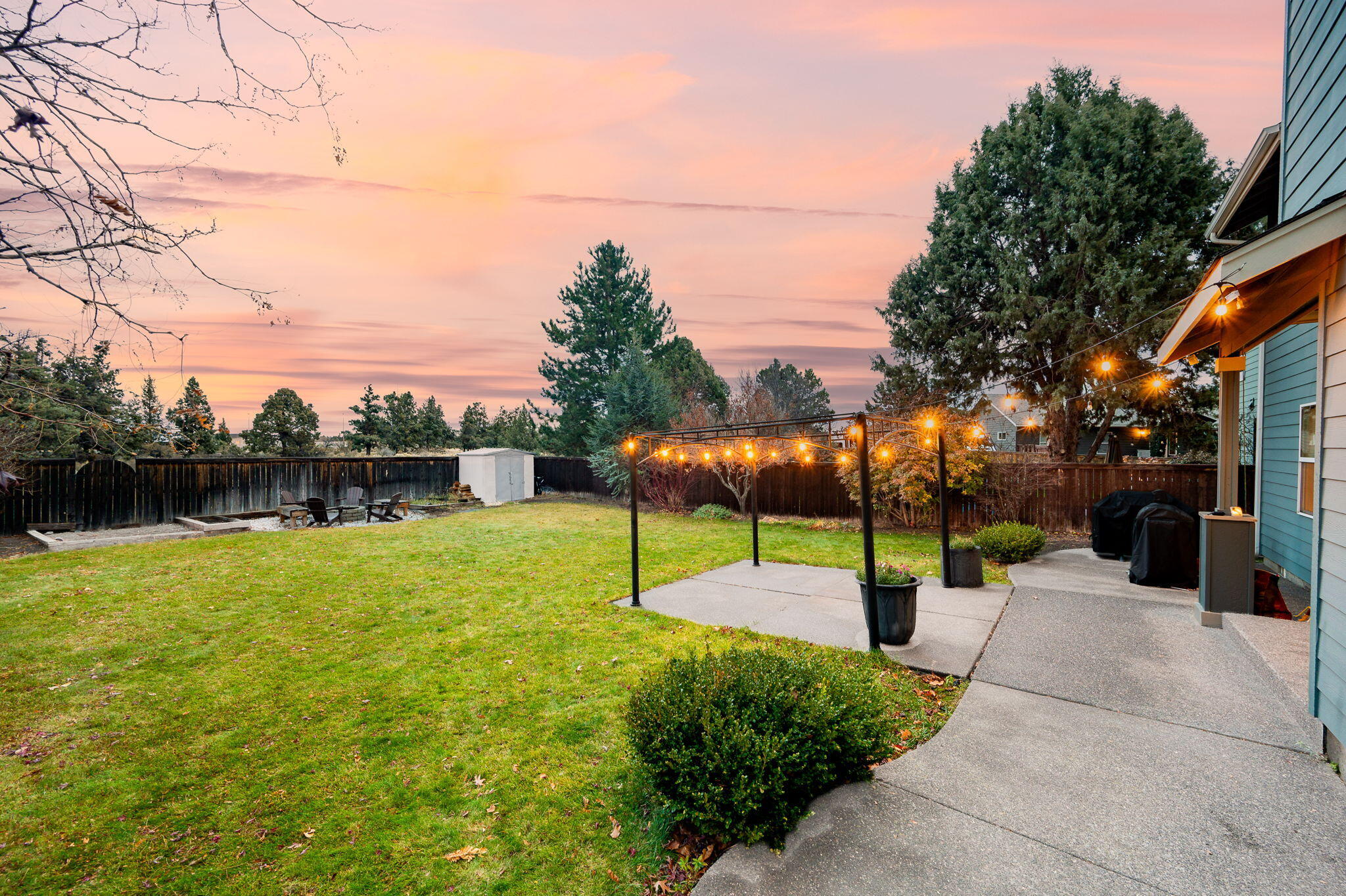 3073 NE Quiet Canyon Drive