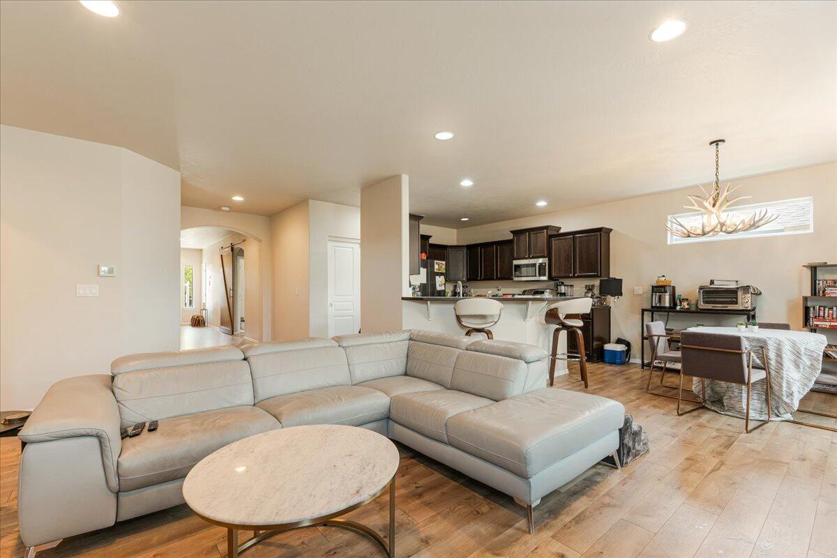 Obsidian Ridge - Residential