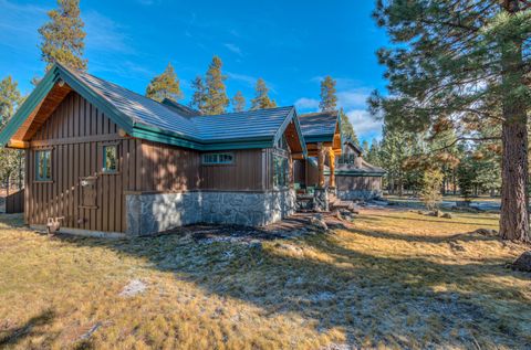 Tiny photo for 56770 Nest Pine Drive, Bend, OR 97707 (MLS # 220213074)