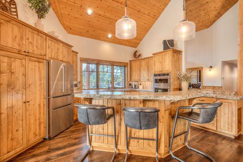 Tiny photo for 56770 Nest Pine Drive, Bend, OR 97707 (MLS # 220213074)