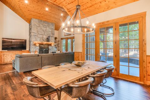 Tiny photo for 56770 Nest Pine Drive, Bend, OR 97707 (MLS # 220213074)