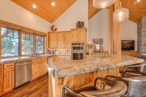 Tiny photo for 56770 Nest Pine Drive, Bend, OR 97707 (MLS # 220213074)