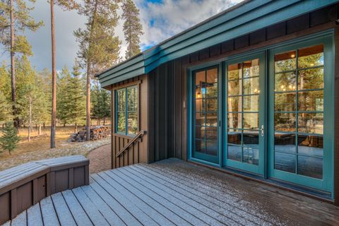 Tiny photo for 56770 Nest Pine Drive, Bend, OR 97707 (MLS # 220213074)