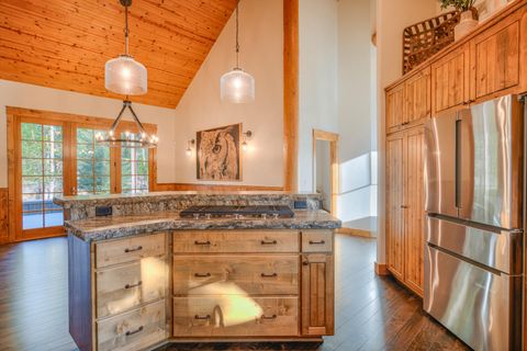 Tiny photo for 56770 Nest Pine Drive, Bend, OR 97707 (MLS # 220213074)