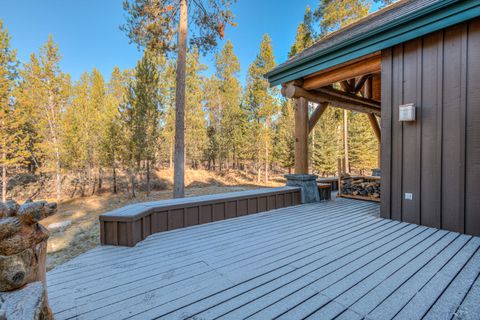 Tiny photo for 56770 Nest Pine Drive, Bend, OR 97707 (MLS # 220213074)