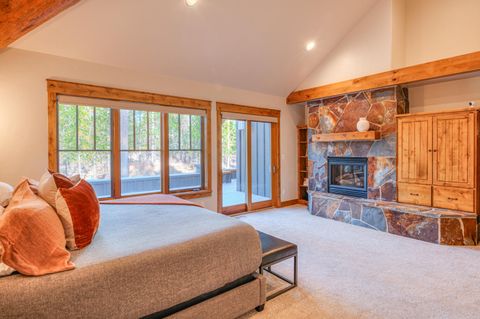 Tiny photo for 56770 Nest Pine Drive, Bend, OR 97707 (MLS # 220213074)