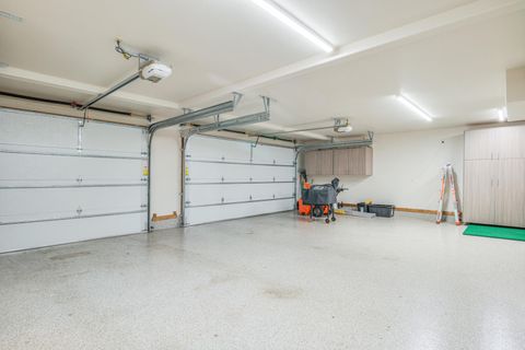 Tiny photo for 56770 Nest Pine Drive, Bend, OR 97707 (MLS # 220213074)