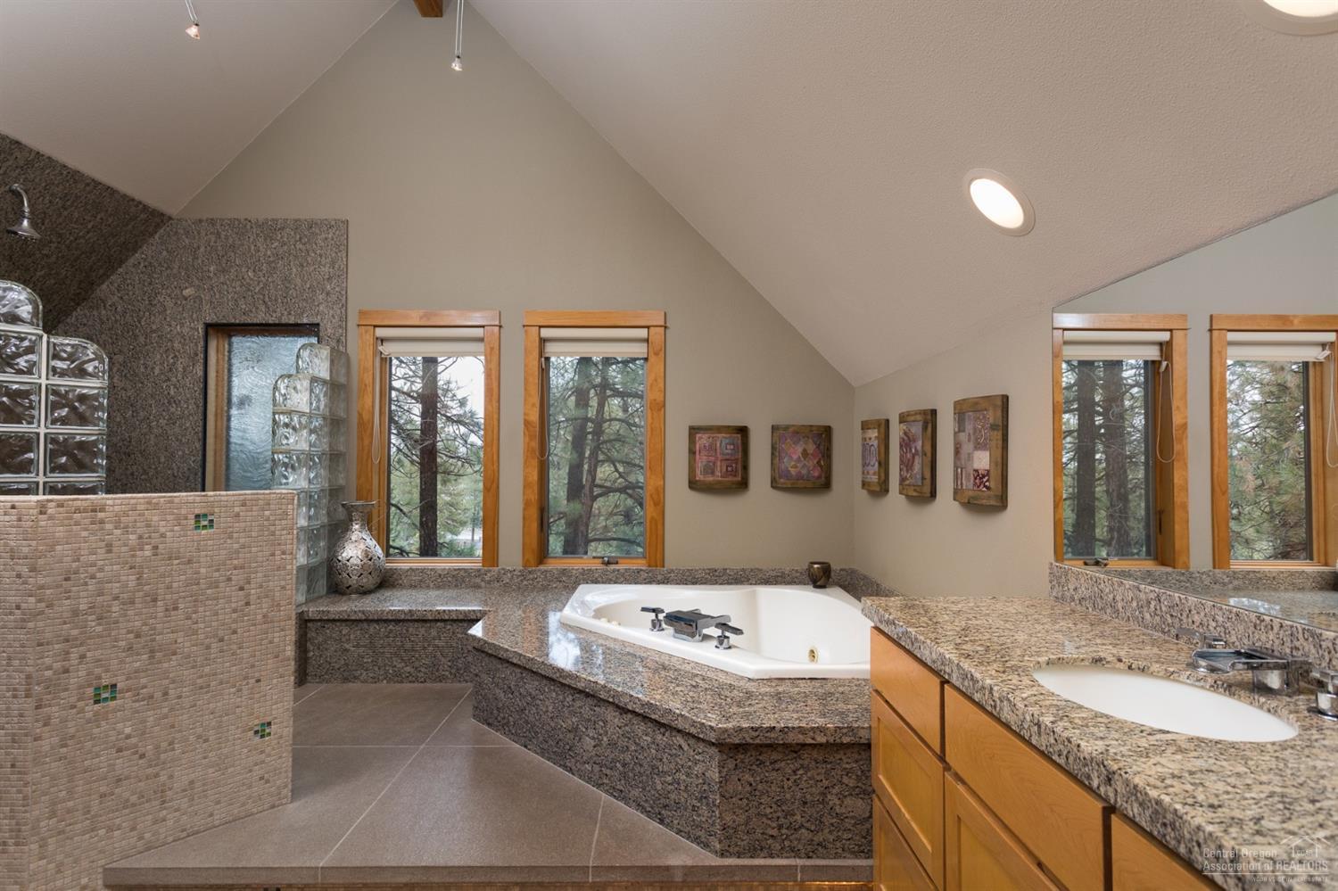 Broken Top - Residential