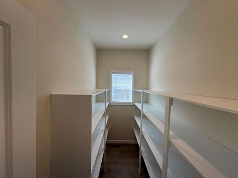 Tiny photo for 93 Northridge Terrace Ter #46, Medford, OR 97501 (MLS # 220213912)