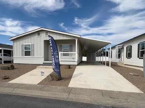 Tiny photo for 93 Northridge Terrace Ter #46, Medford, OR 97501 (MLS # 220213912)