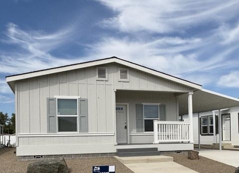 Photo of 93 Northridge Terrace Ter #46, Medford, OR 97501 (MLS # 220213912)