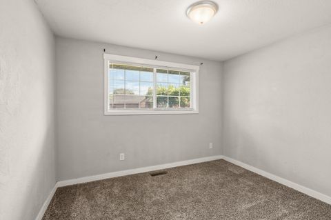 Tiny photo for 2423 Delta Waters Road, Medford, OR 97504 (MLS # 220219986)