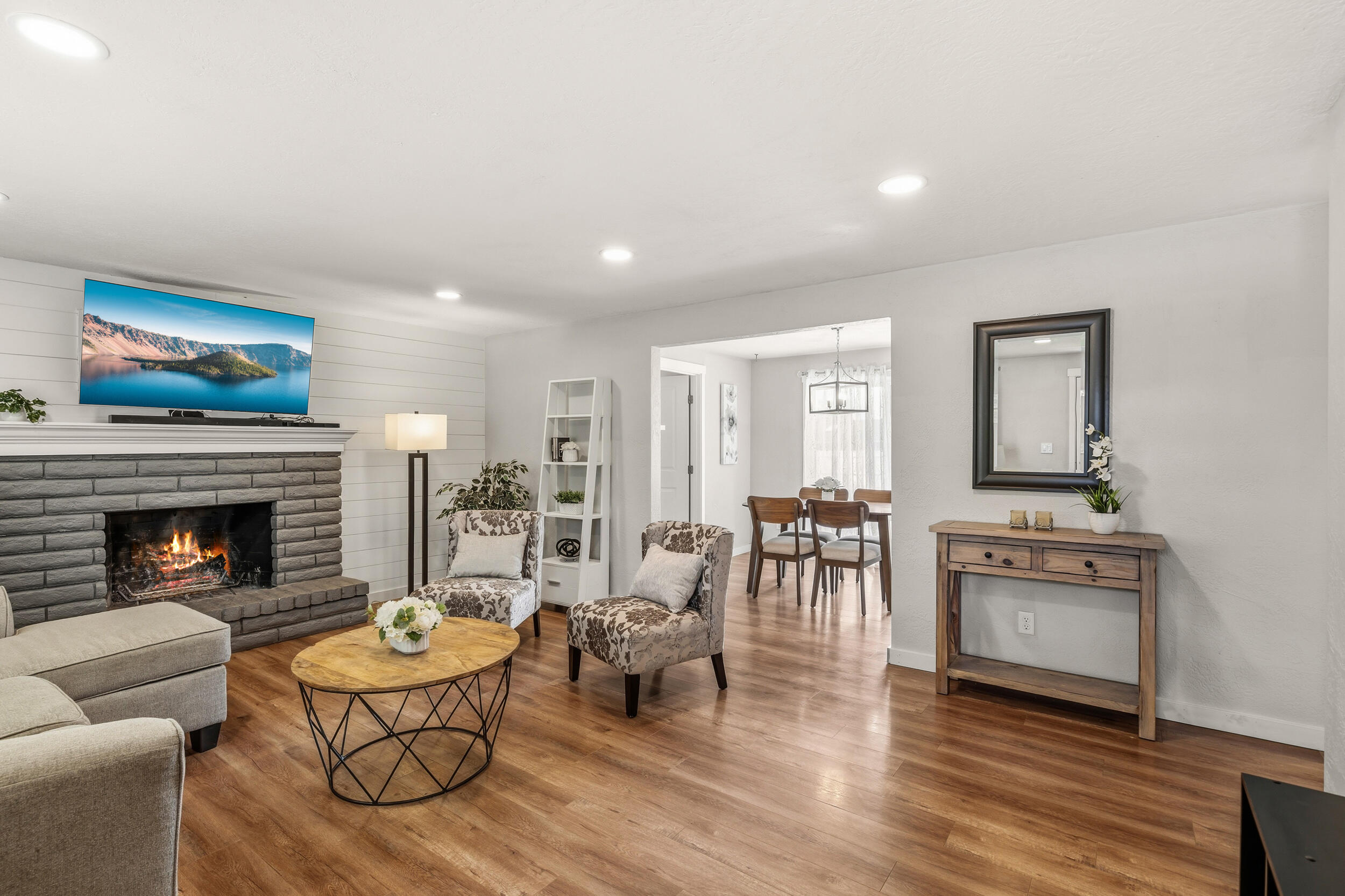 2423 Delta Waters Road