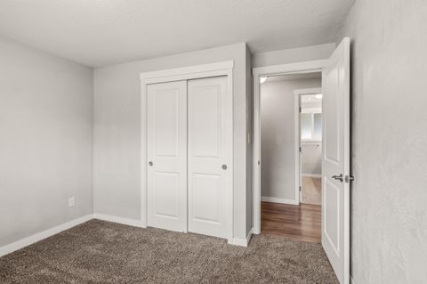 Tiny photo for 2423 Delta Waters Road, Medford, OR 97504 (MLS # 220219986)