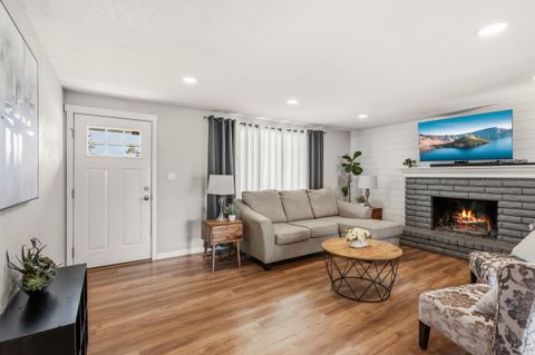 Tiny photo for 2423 Delta Waters Road, Medford, OR 97504 (MLS # 220219986)