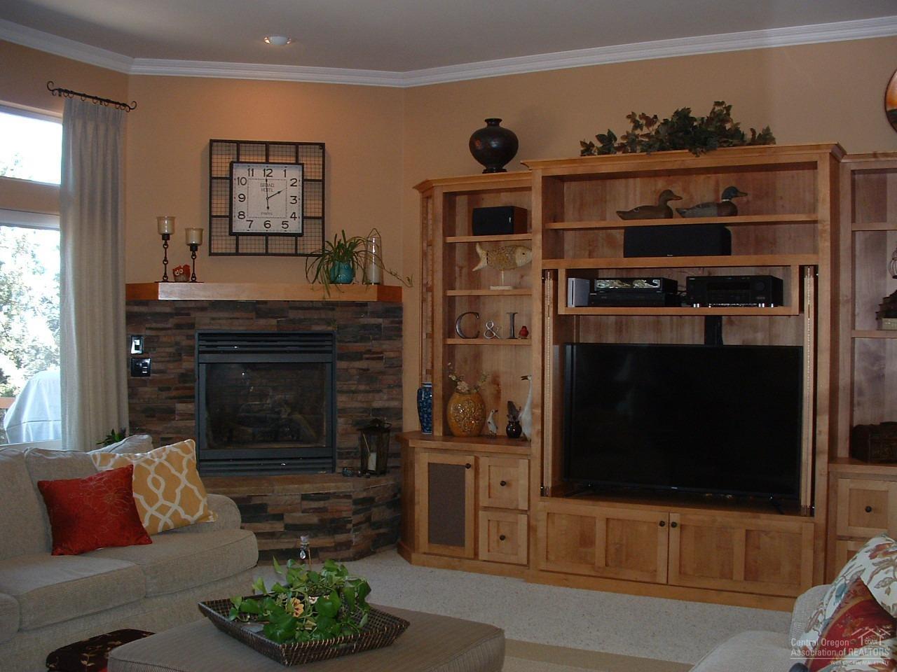 Eagle Crest - Residential