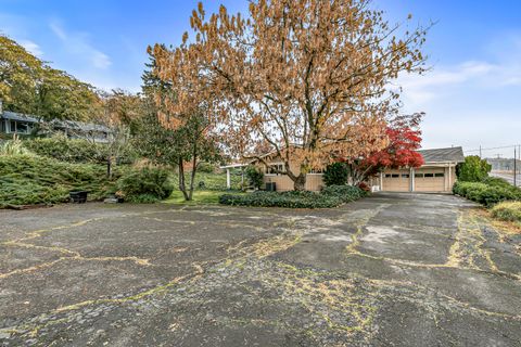 Tiny photo for 3134 Normil Terrace, Medford, OR 97504 (MLS # 220211822)