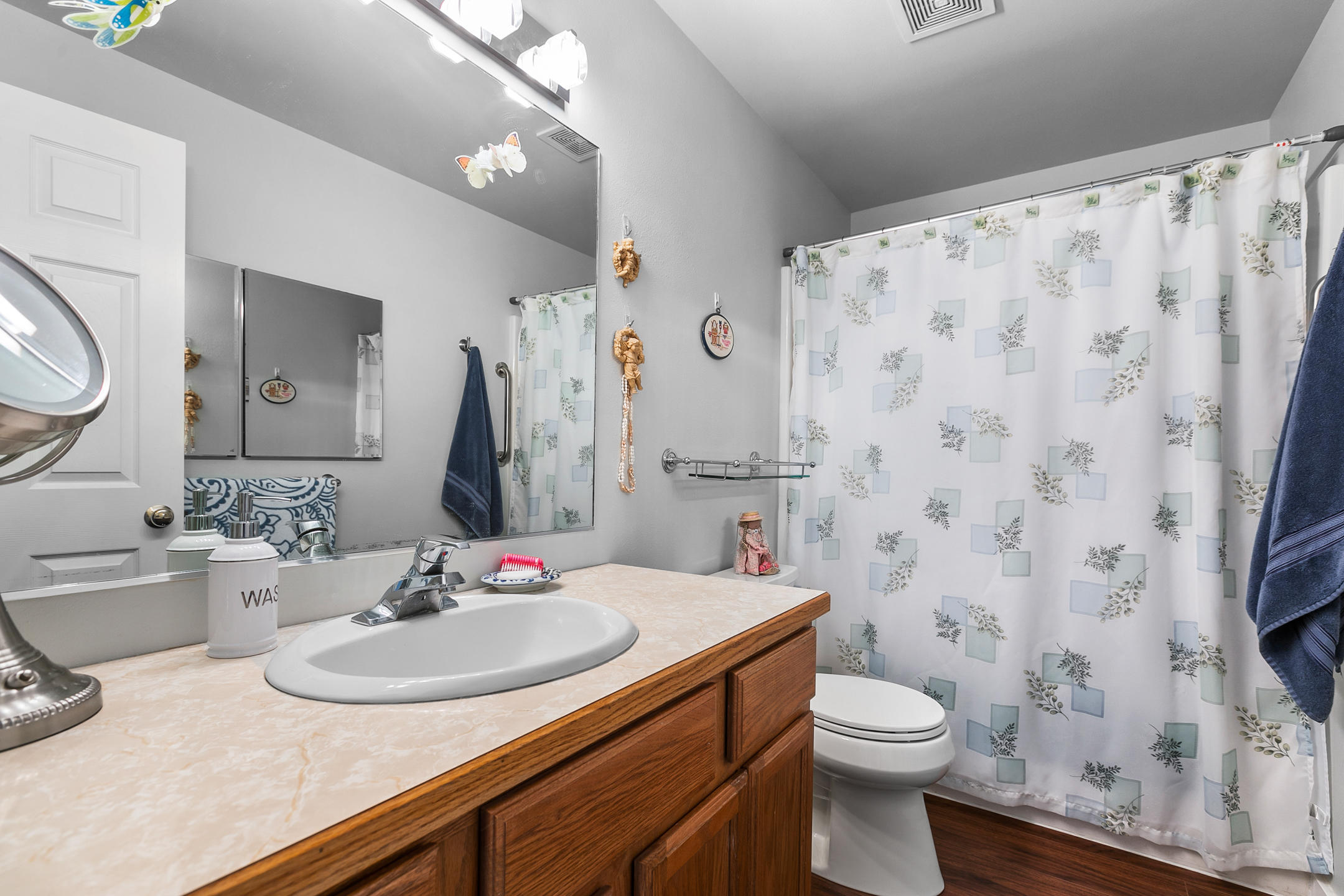 East Valley View Est - Residential