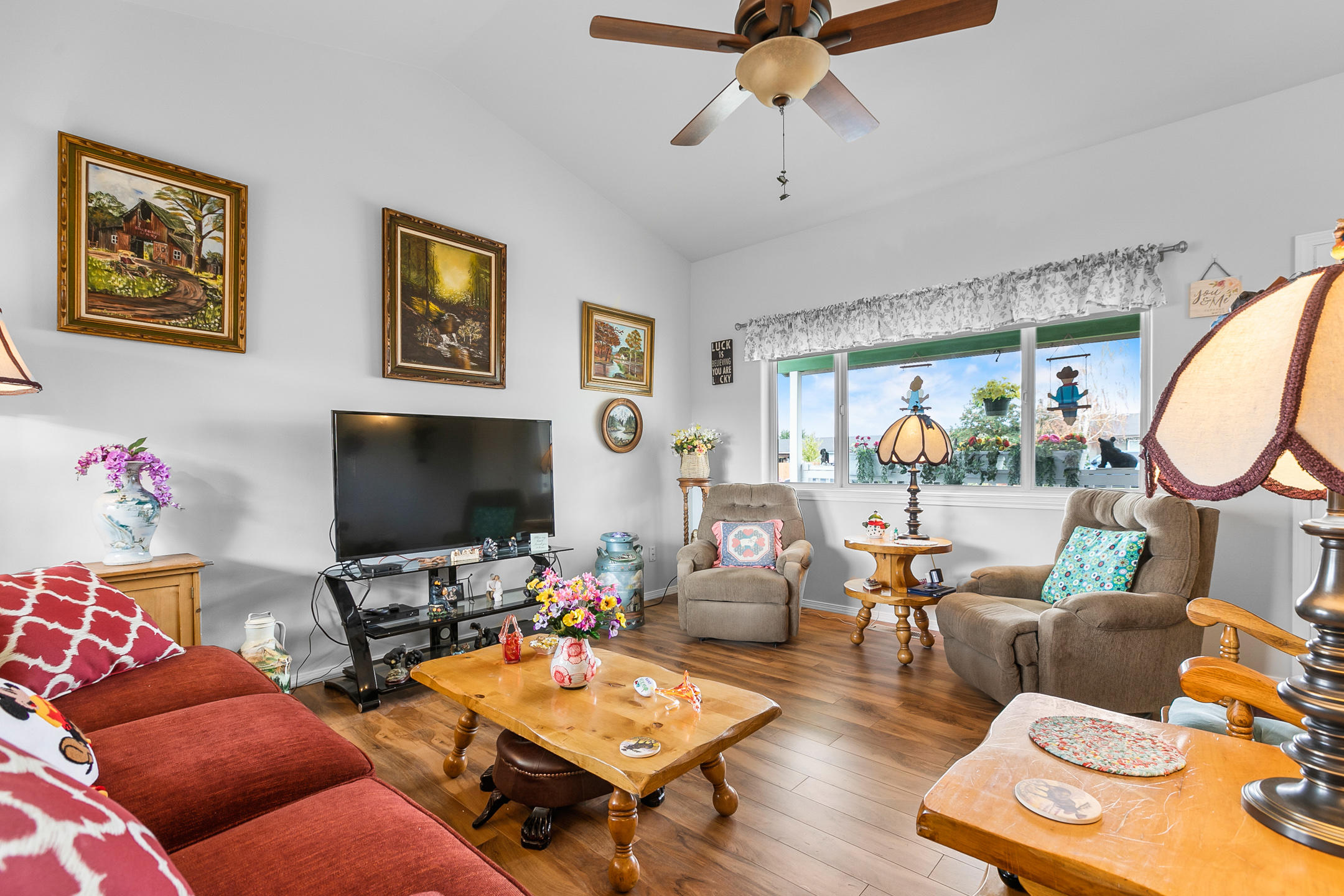 East Valley View Est - Residential