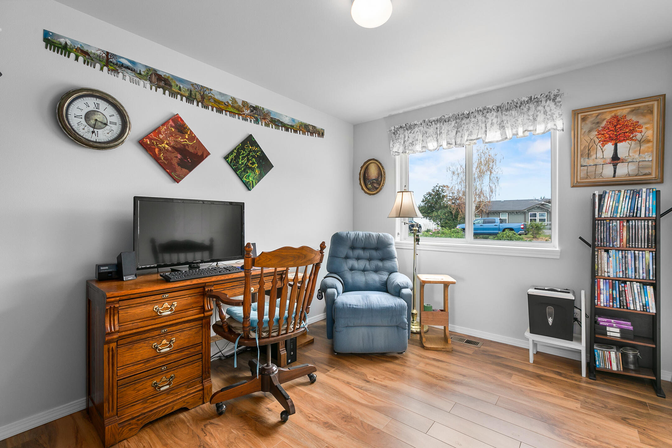 East Valley View Est - Residential