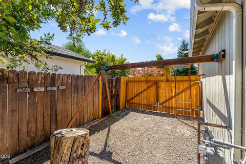 Tiny photo for 1222 Greentree Way, Central Point, OR 97502 (MLS # 220226634)