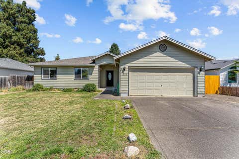 Tiny photo for 1222 Greentree Way, Central Point, OR 97502 (MLS # 220226634)