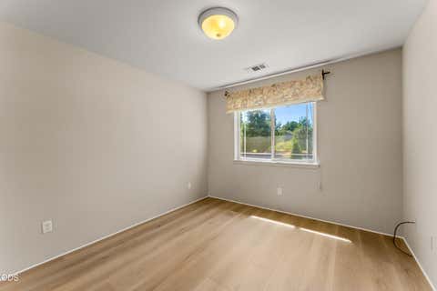 Tiny photo for 1222 Greentree Way, Central Point, OR 97502 (MLS # 220226634)