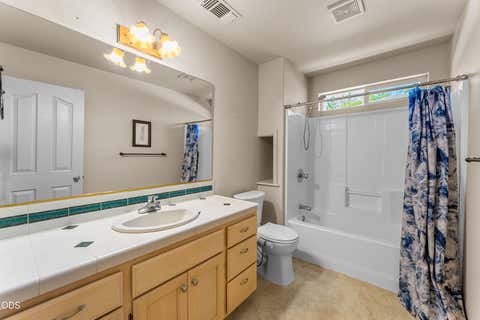 Tiny photo for 1222 Greentree Way, Central Point, OR 97502 (MLS # 220226634)