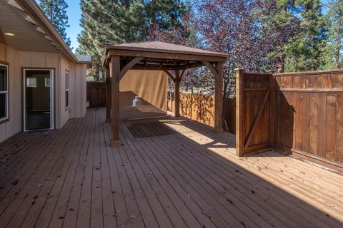Tiny photo for 1660 W Williamson Avenue, Sisters, OR 97759 (MLS # 220210384)