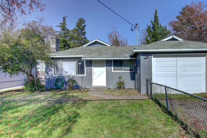 Located in East Medford, this single level home features 3 bed, 1 bath, hardwood floors, living room extends to the dining area, large back yard and one car garage. Good rental history with long term tenants. View by appointment only, investors and first time homebuyers call today!