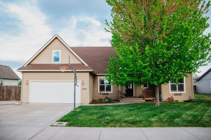 This beautiful 3-bedroom, 2-bathroom home is located in a peaceful suburb of Klamath Falls. Inside, you will find new carpet, vaulted ceilings, and an open, airy floor plan. The remodeled primary suite features a spacious walk-in closet and a luxurious en-suite bathroom, complete with a soaker tub and a new tile shower. Upstairs, a generous grand room provides a flexible space that is perfect for a home office, media room, or play area. This home features gas heating and electric central air, with energy bills offset by a rooftop solar system. Step outside to enjoy the peaceful backyard with no rear-fence neighbors and unobstructed views of the surrounding mountains. Set on a 0.19-acre lot and offering 1,650 sq ft of thoughtfully designed living space, this home blends privacy, functionality, and scenic beauty.