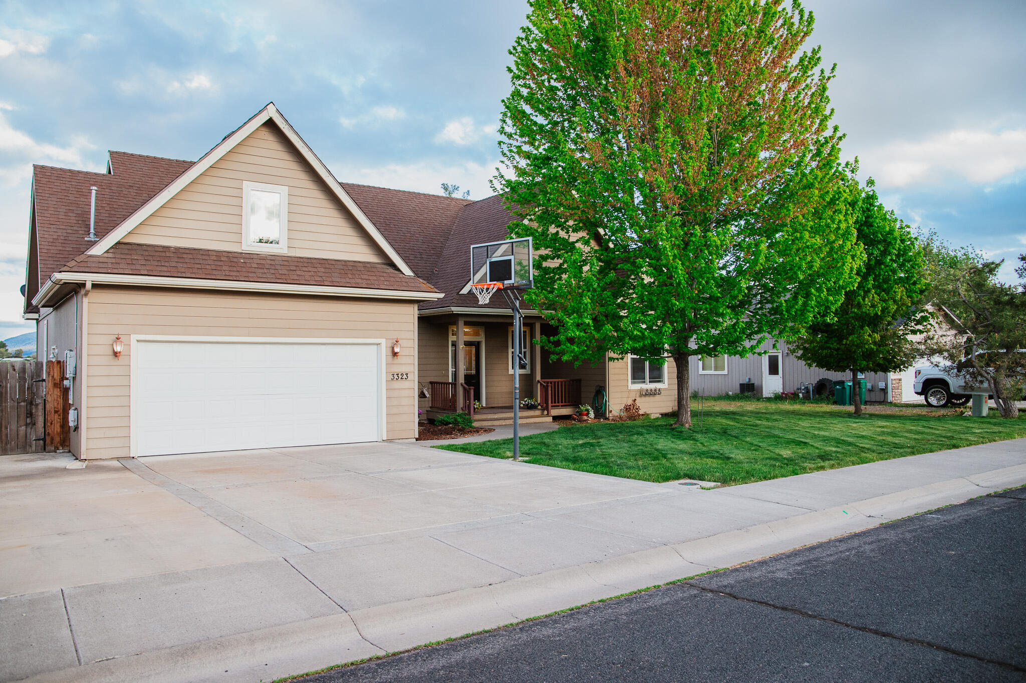 3323 Barnes Way