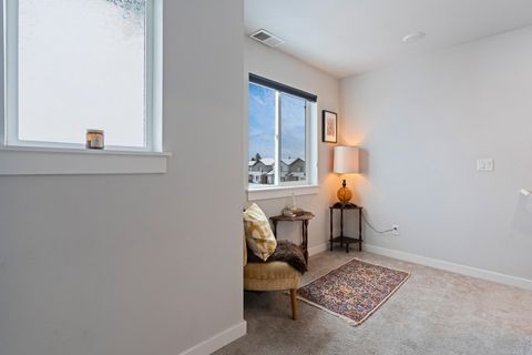 Tiny photo for 51769 Fordham Drive, La Pine, OR 97739 (MLS # 220217240)