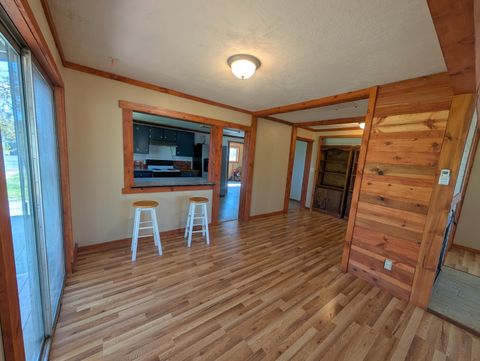 Tiny photo for 2445 5th Street, Malin, OR 97632 (MLS # 220220215)