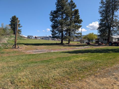 Tiny photo for 2445 5th Street, Malin, OR 97632 (MLS # 220220215)