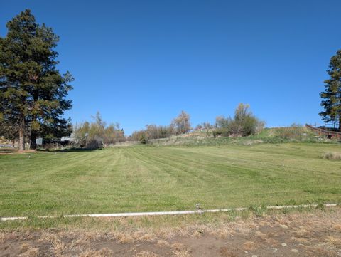 Tiny photo for 2445 5th Street, Malin, OR 97632 (MLS # 220220215)