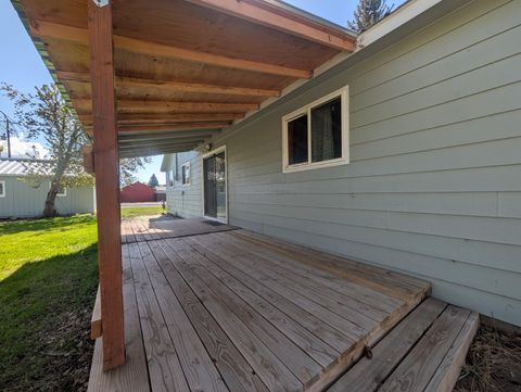 Tiny photo for 2445 5th Street, Malin, OR 97632 (MLS # 220220215)