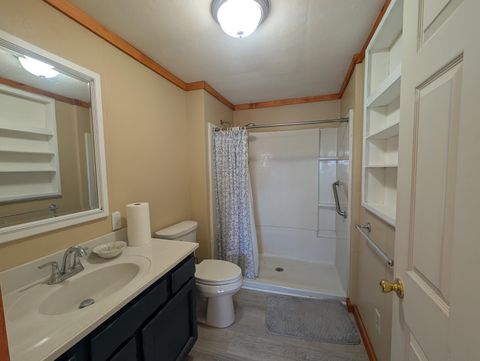 Tiny photo for 2445 5th Street, Malin, OR 97632 (MLS # 220220215)