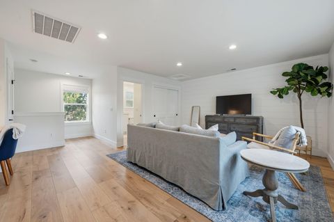 Tiny photo for 61519 Cultus Lake Court, Bend, OR 97702 (MLS # 220215057)