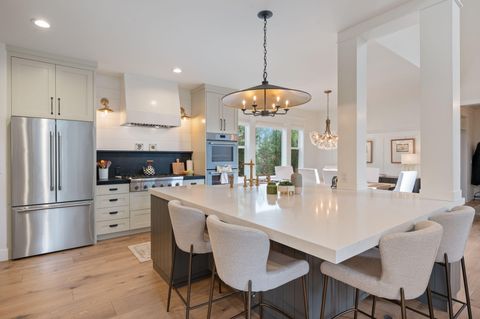 Tiny photo for 61519 Cultus Lake Court, Bend, OR 97702 (MLS # 220215057)