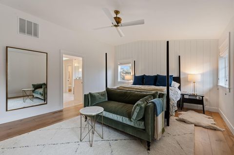 Tiny photo for 61519 Cultus Lake Court, Bend, OR 97702 (MLS # 220215057)