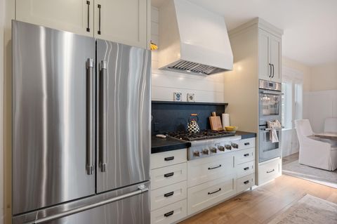 Tiny photo for 61519 Cultus Lake Court, Bend, OR 97702 (MLS # 220215057)